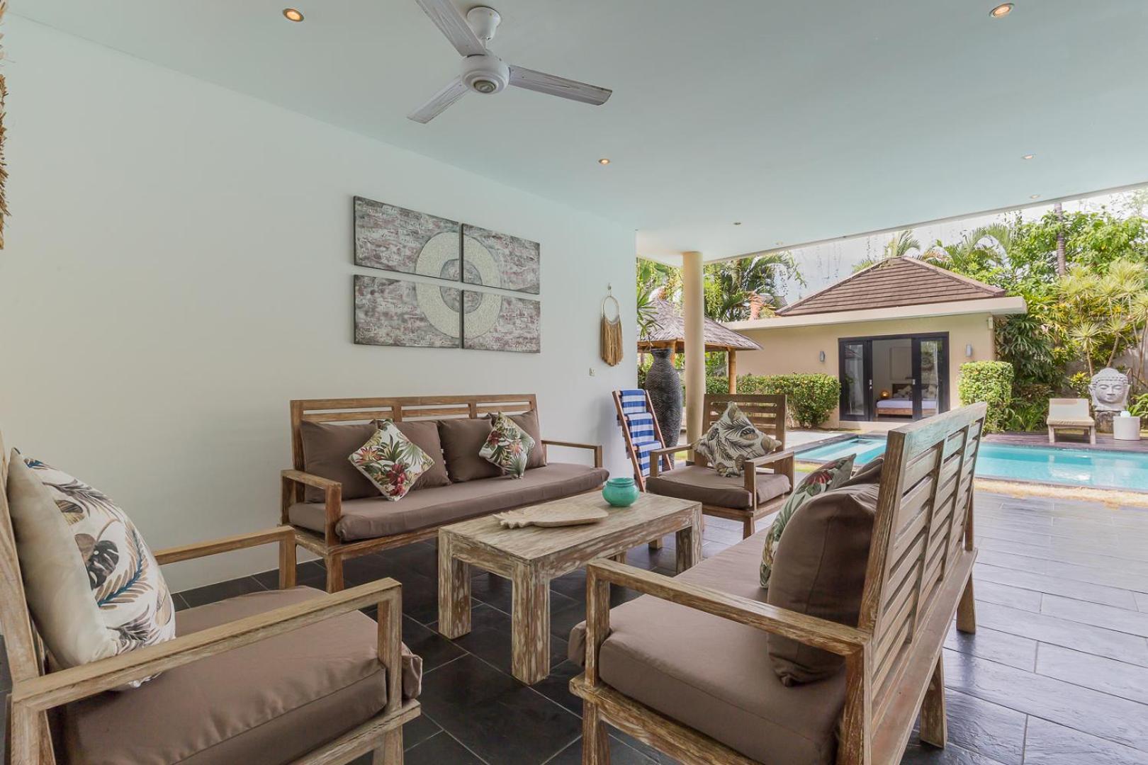 Villa Beautiful Huge 4 Bedrooms In *