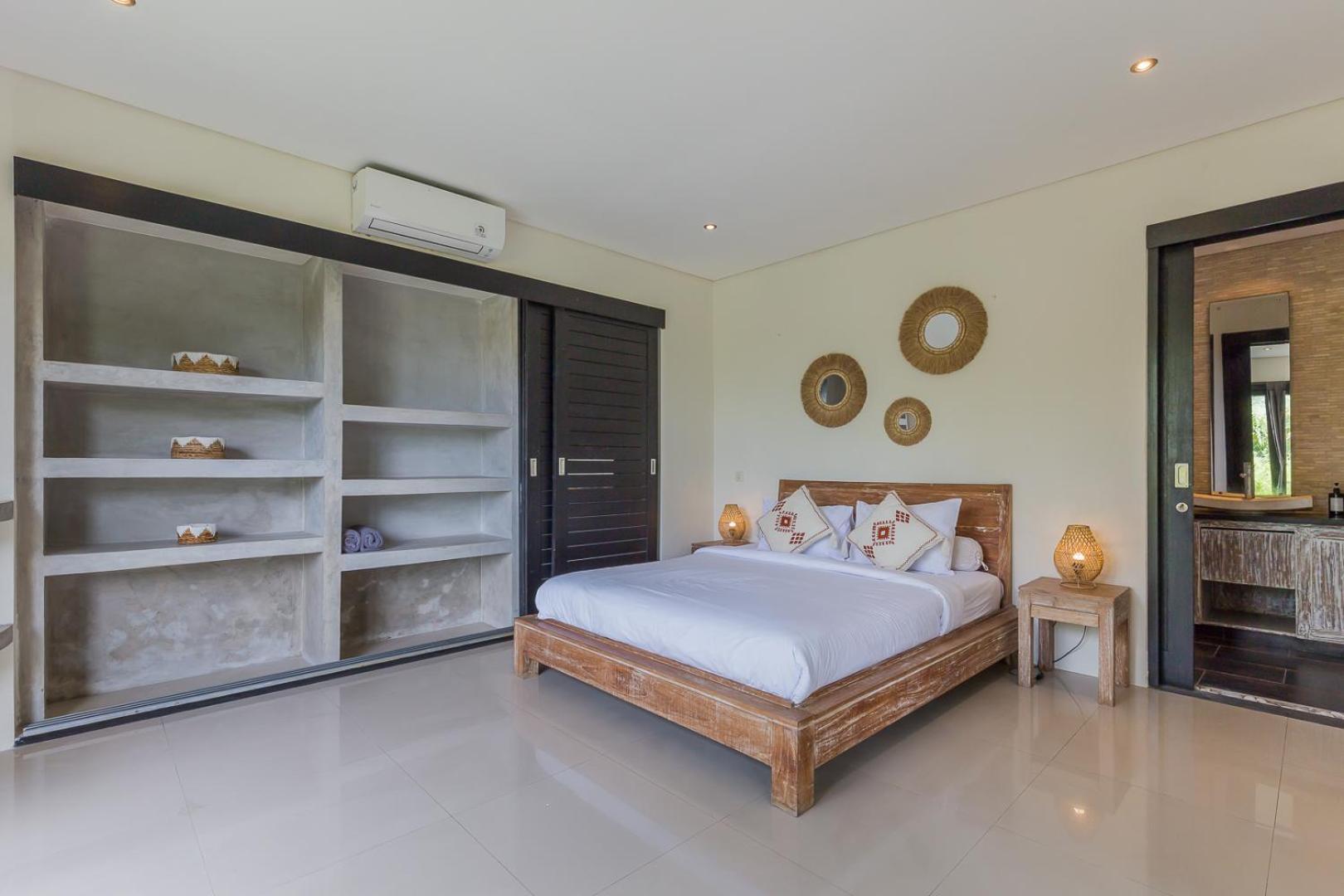 Villa Beautiful Huge 4 Bedrooms In