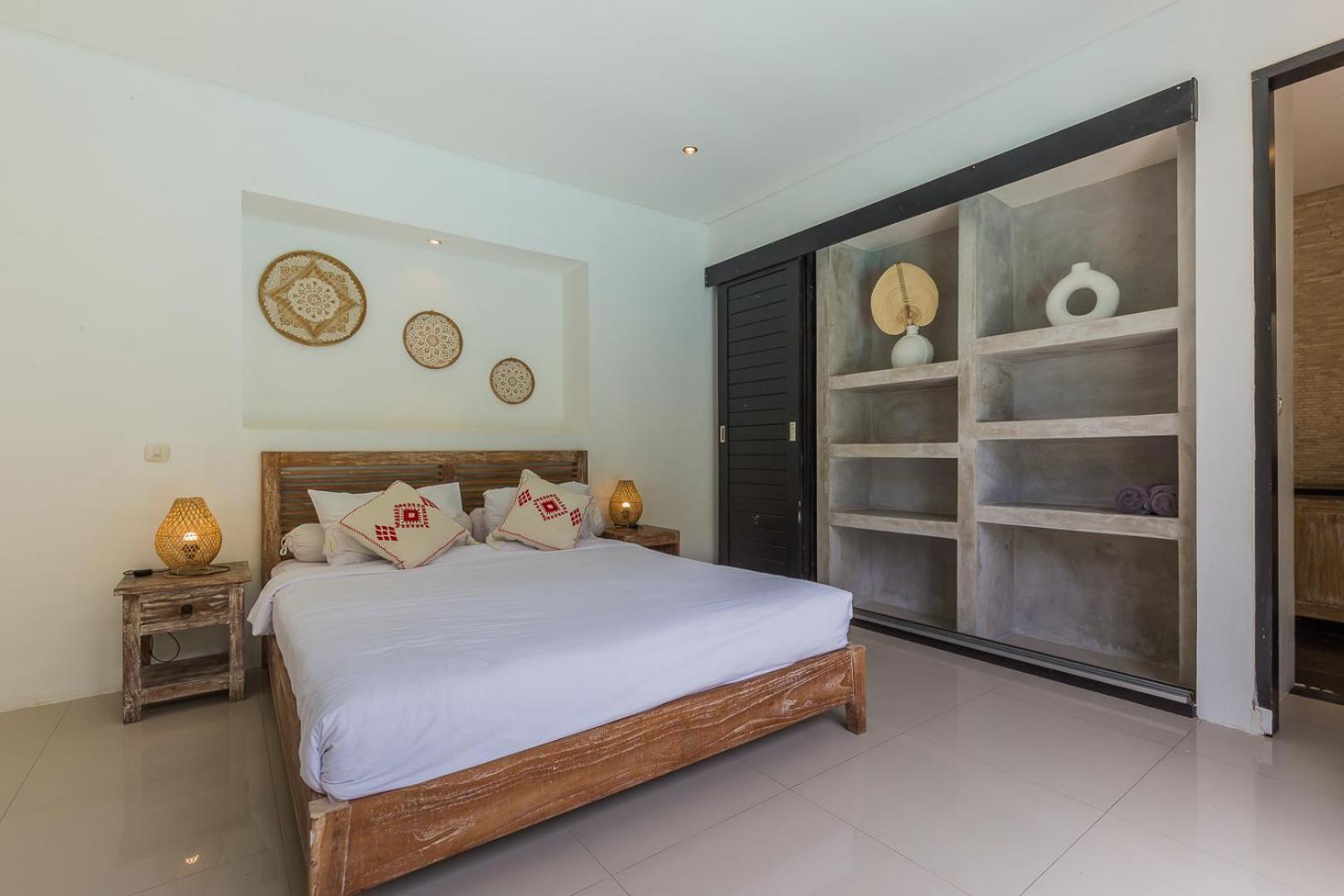 Beautiful Huge 4 Bedrooms In Villa *